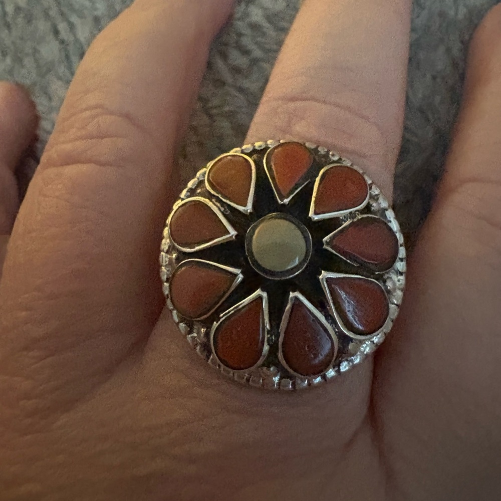 GUC stamped .925 stone ring size 7